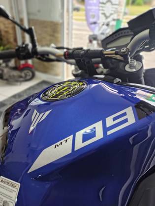 YAMAHA MT-09 YAMAHA MT-09